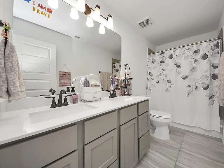 21314 Barcelona Heights Trl — Photo 23