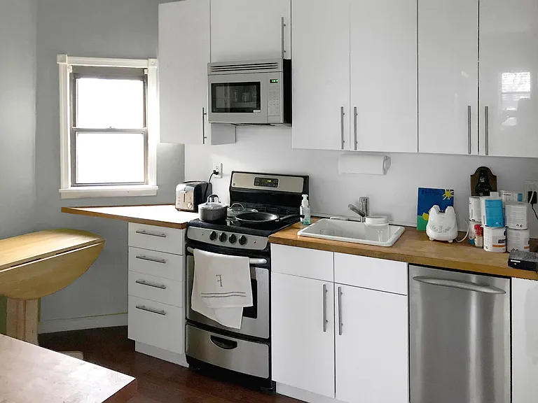 420 9th St #9 — Photo 3