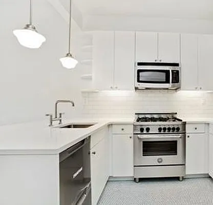 Rented by Mirador Real Estate | media 22