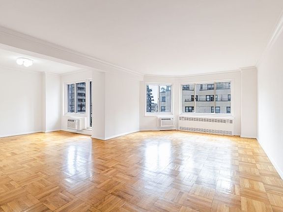 3rd image of 249 E 48th St APT 8D