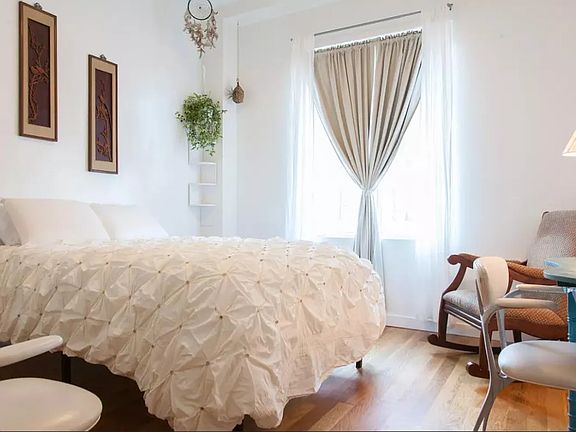 3rd image of 133 Metropolitan Ave #3B
