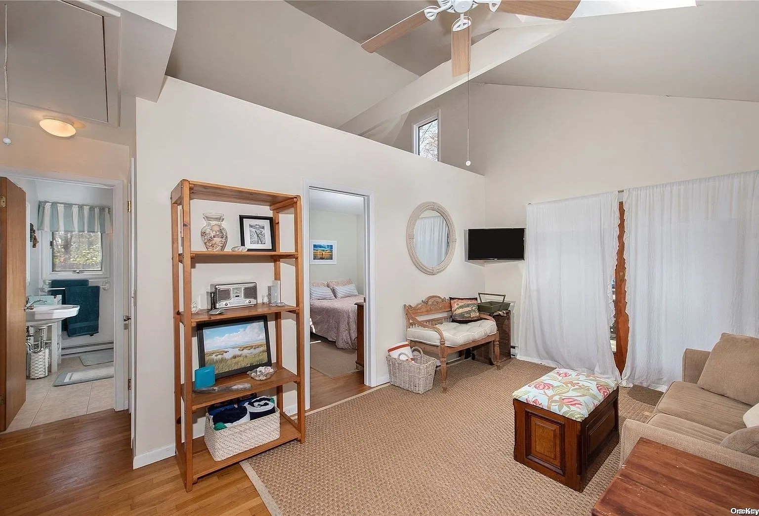 Winter Rental Cottage — Photo 2