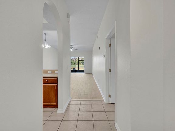 5th image of 9435 Myrtle Creek Ln Unit 307