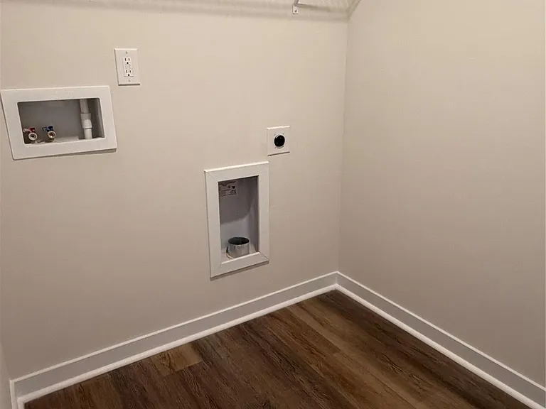 655 13th Avenue Dr NE — Photo 20