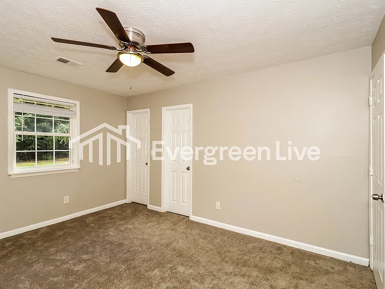 340 River Chase Dr — Photo 13