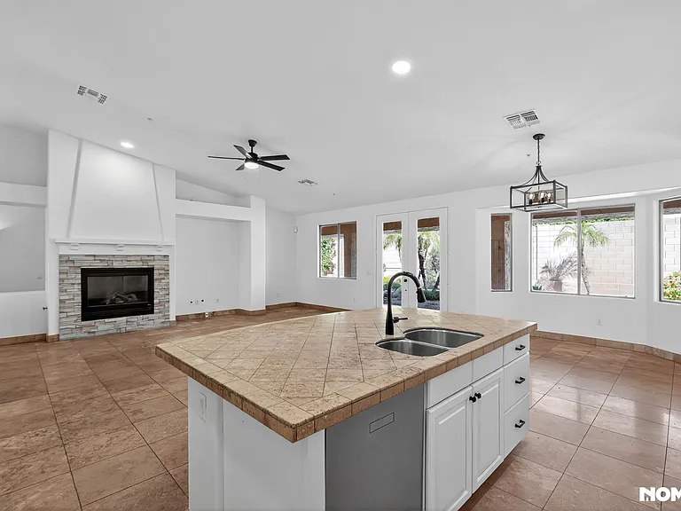 7742 E Los Gatos Dr — Photo 14