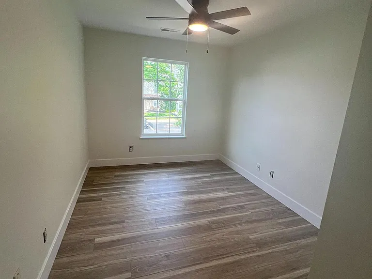 380B Delancey Pl #B — Photo 15