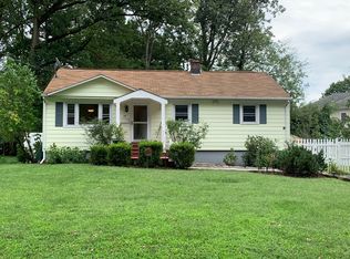 29 Blueridge Rd, Fairfield, CT 06825