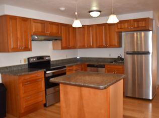 11 Hulbert Rd APT 9, Worcester, MA 01603