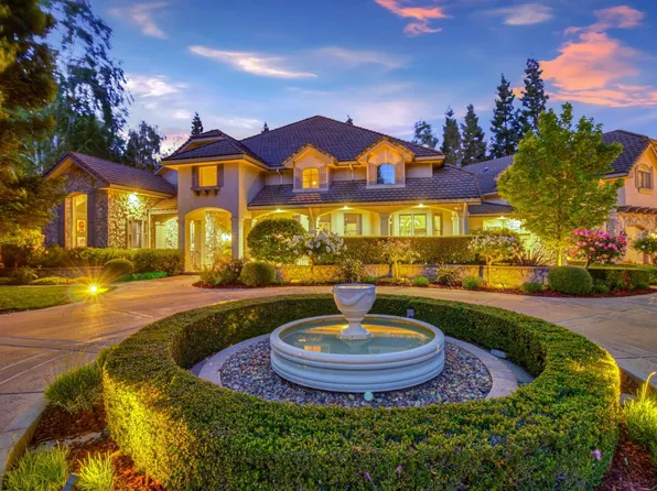 5011 Jardin Ln, Carmichael, CA 95608