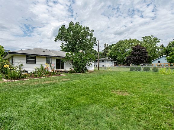3rd image of 22271 W Terry Dr S