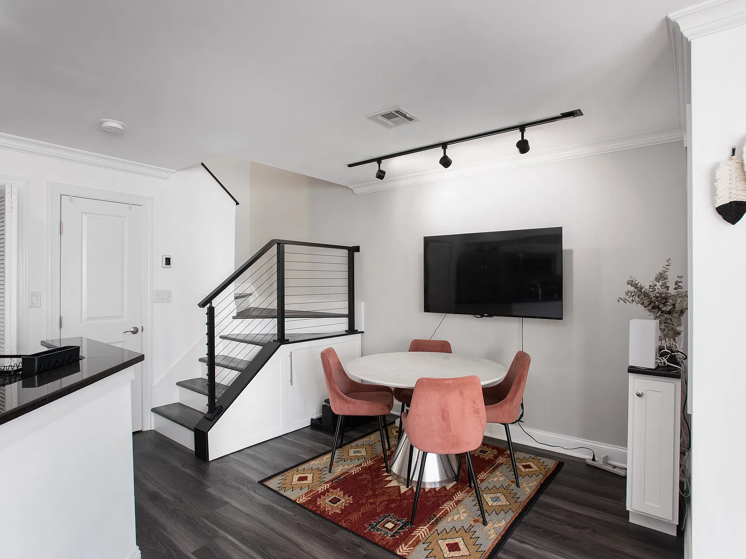 2 bed, $3,000 — Photo 4