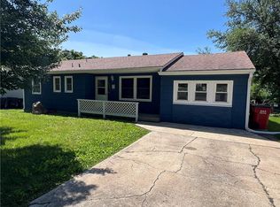 15911 E T C Lea Rd, Independence, MO 64050