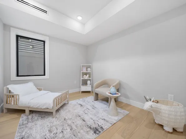 373 New York Avenue image 15 of 25