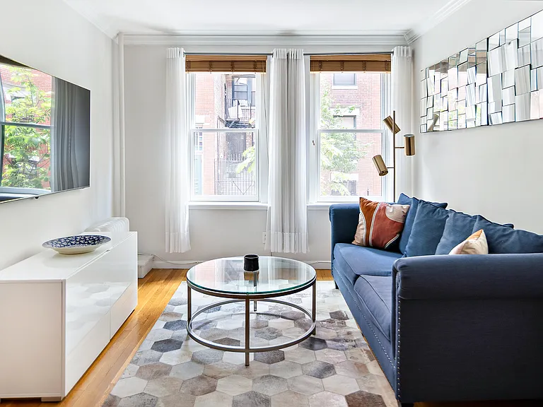 19 Revere St #1 — Photo 4