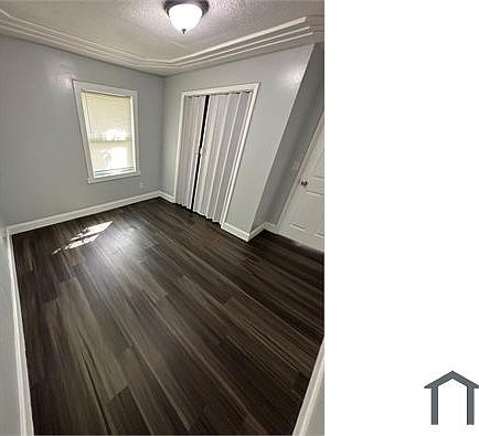 3rd image of 963 Saint Clair St