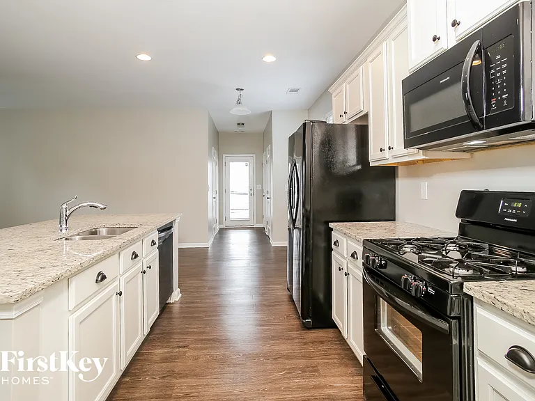 327 Stoney Hollow Rd — Photo 6