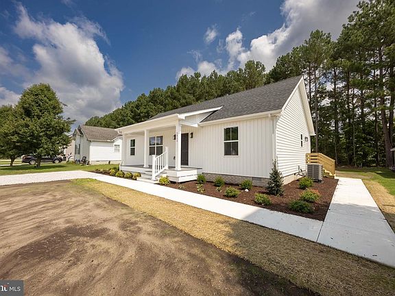 3rd image of 1511 Cedar Run