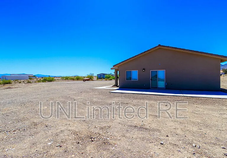 7756 N Sierra Vista Dr — Photo 8