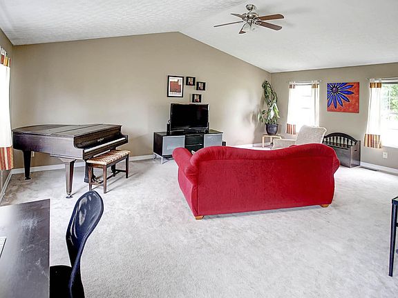 4th image of 4912 Scioto Park Ave