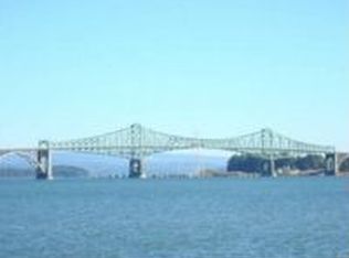 66175 E Bay Rd, North Bend, OR 97459