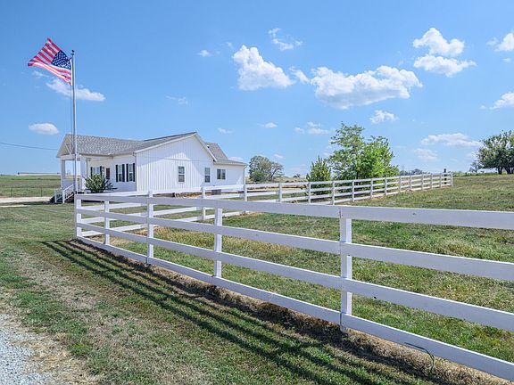 5th image of 1584 E 517th Road