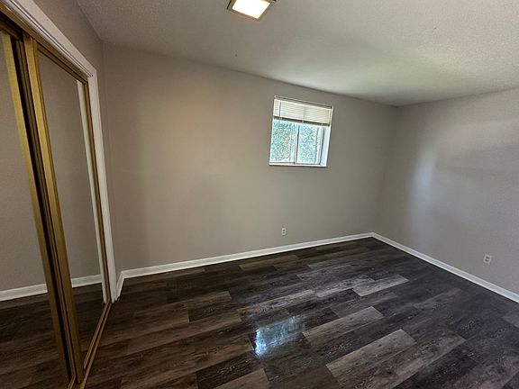 4th image of 2101 Ottawa St #101-C