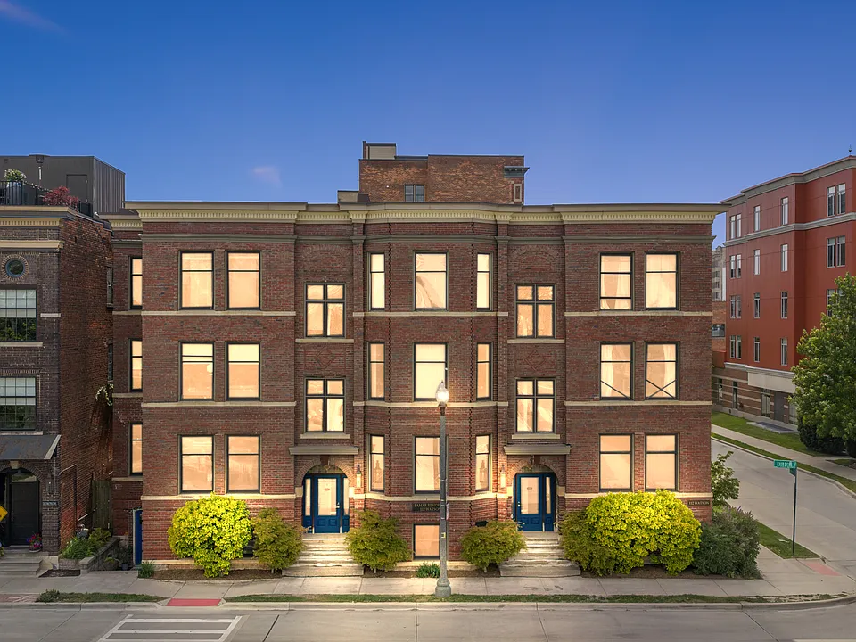 112 Watson St #24