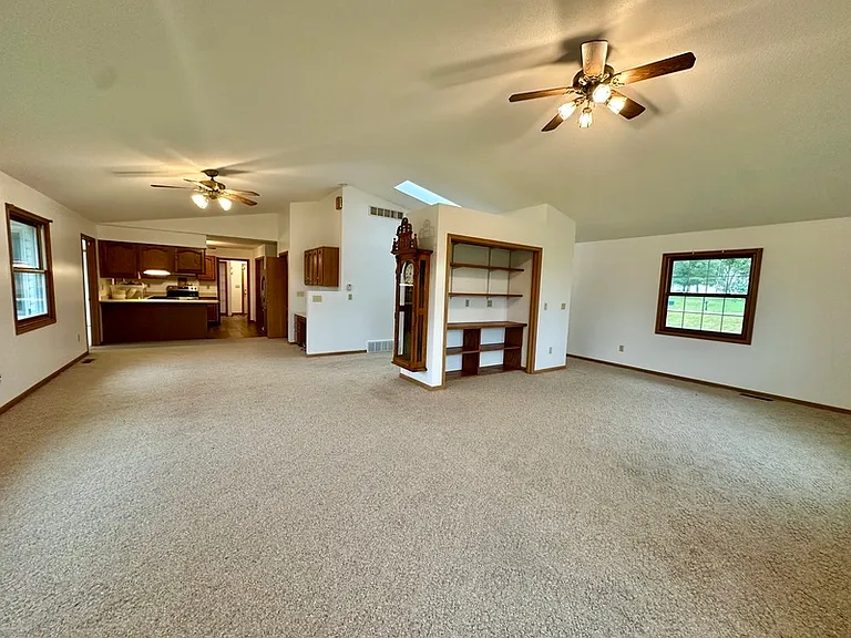 3610 Alburnett Rd — Photo 3