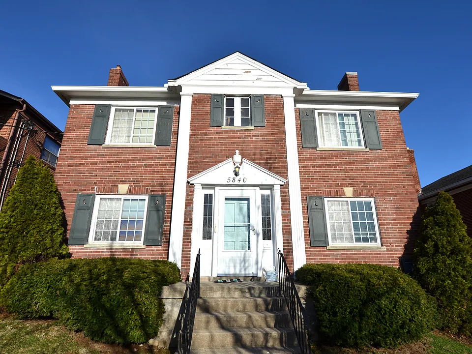 5840 Ridge Ave #4