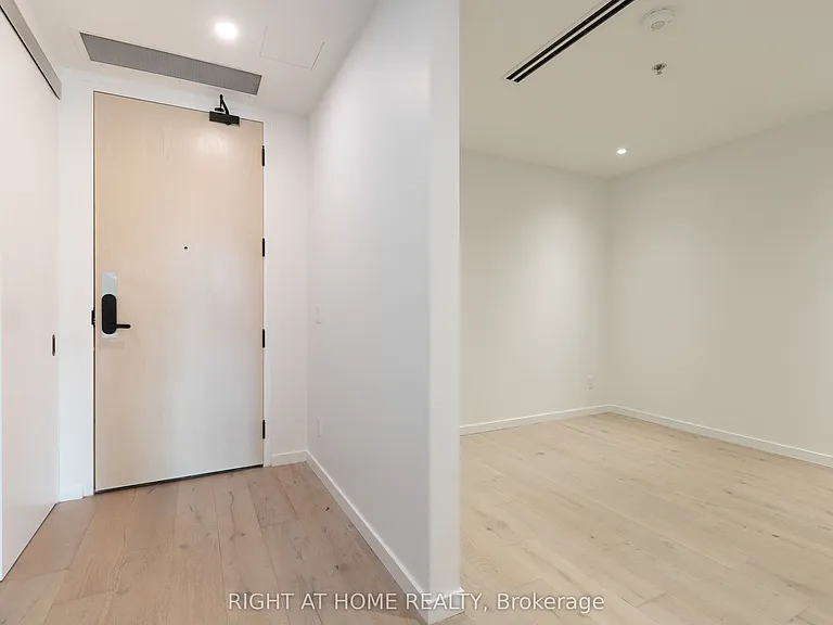 778 Queen St E #206 — Photo 2