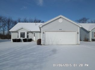 2713 Oak Ridge Ln, Joliet, IL 60435