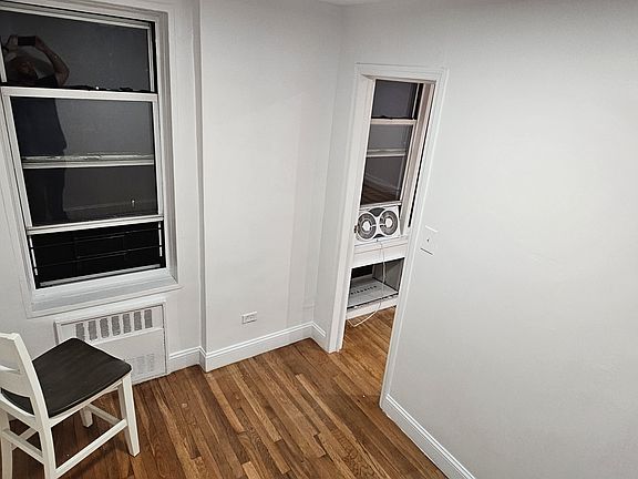 4th image of 5425 Valles Ave APT 4F
