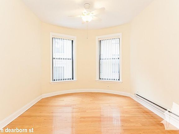 5th image of 1220 N Dearborn St #1127