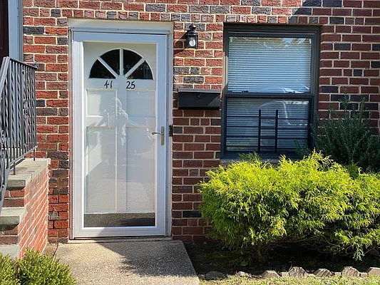 Rented by Douglas Elliman | media 17