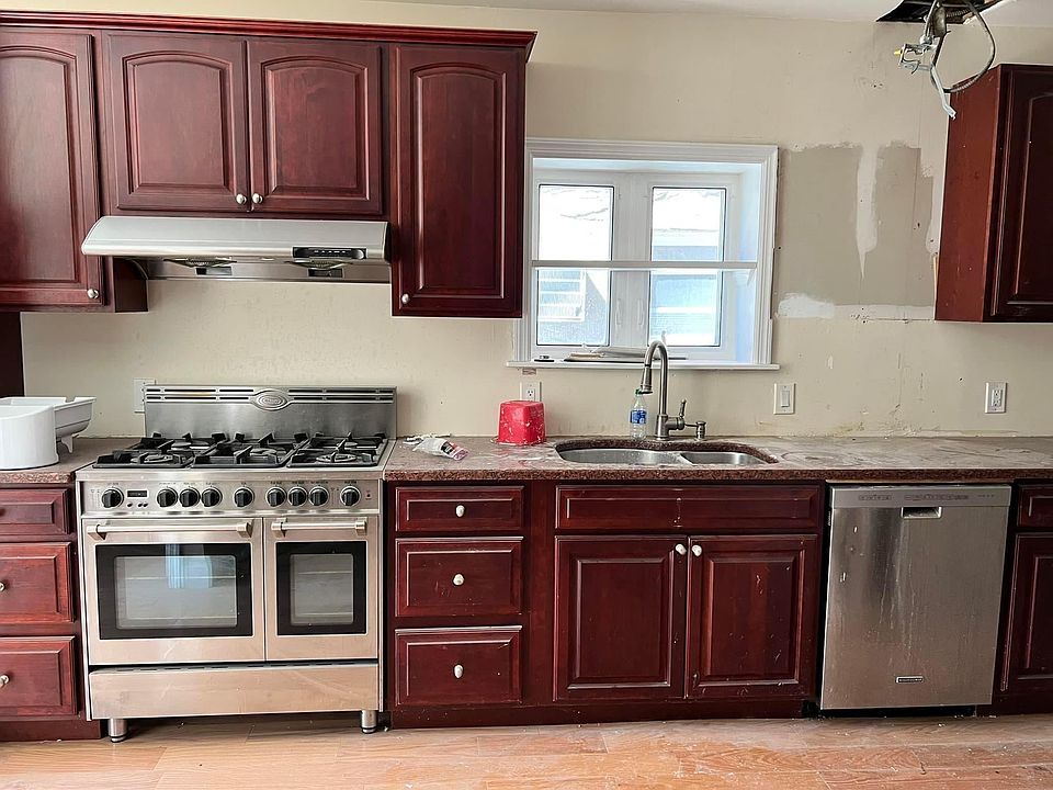 1st image of 3230 Griswold Ave #1