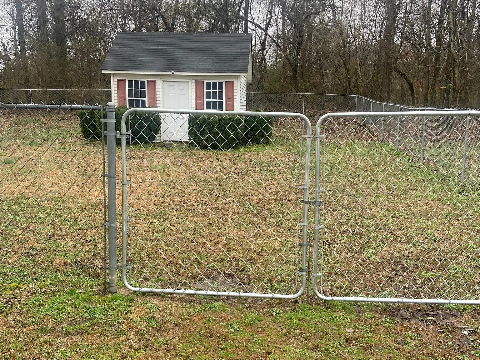 3 bed, 1400 sqft, $1,550 — Photo 2
