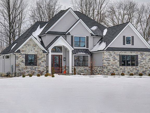 2nd image of 29315 Graystone Dr