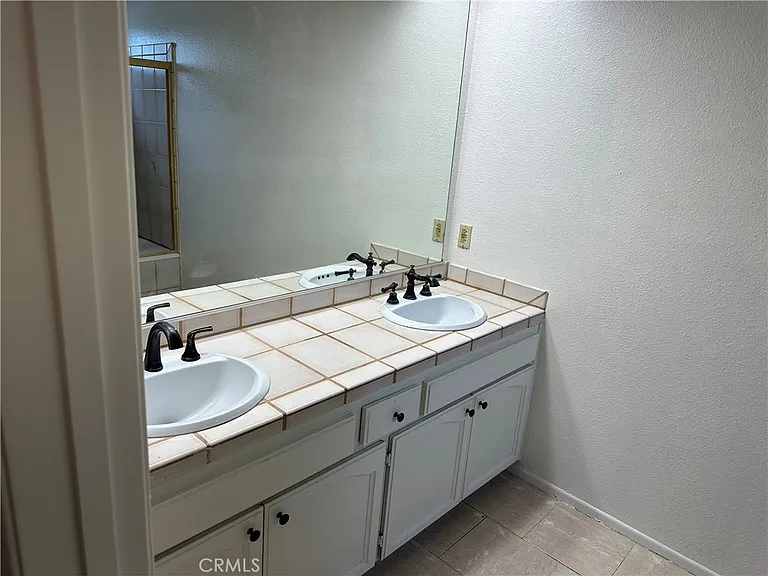 22518 Avenue San Luis — Photo 23