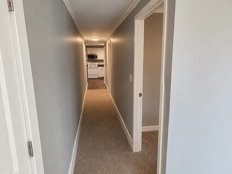 125 N Main St #B — Photo 3