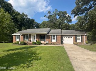 197 Hillcrest Drive, Elizabethtown, NC 28337
