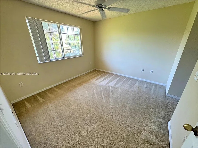 2039 SE 10th Ave #509 — Photo 6