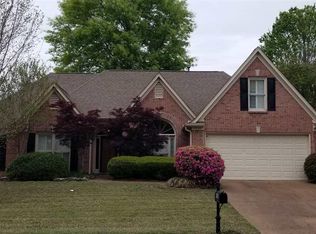 8950 Bridlewood Ln, Cordova, TN 38016