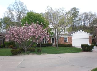 597 Ten Point Dr, Rochester Hills, MI 48309