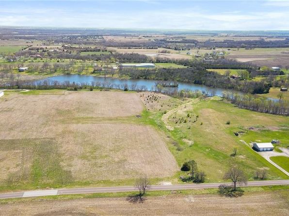 2855 Nebraska Rd, Ottawa, KS 66067