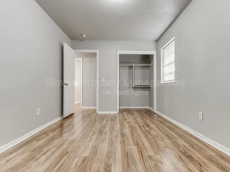 7505 NW 29th St — Photo 14