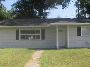 2032 Monterrey Dr, Orange, TX 77630