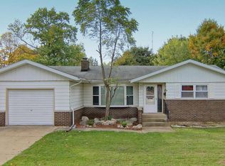 111 N Cayuga St, Buchanan, MI 49107
