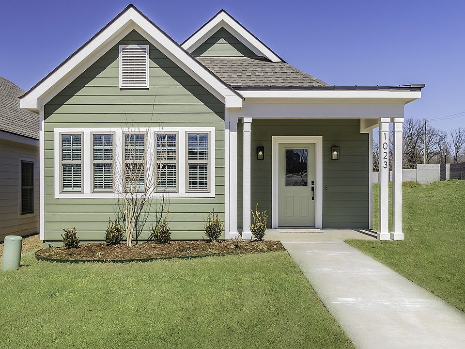 Fitzgerald Floor Plan: 3 Bedroom/Two Bath - 1,731 SF