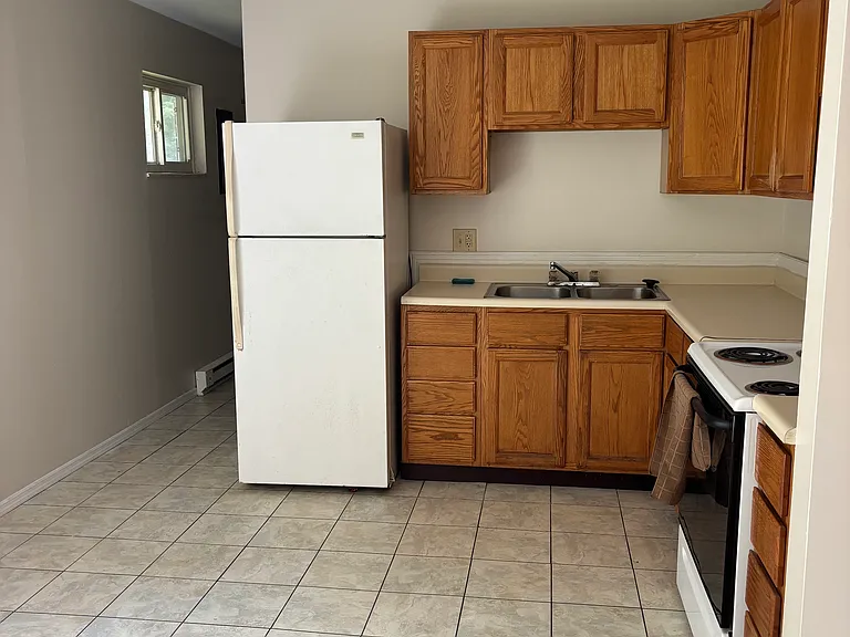 1395 Lee Rd — Photo 5